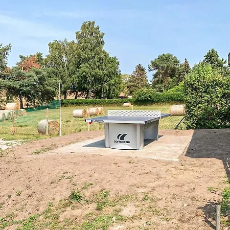 2 Bedroom In Mariendorf * Middelhagen